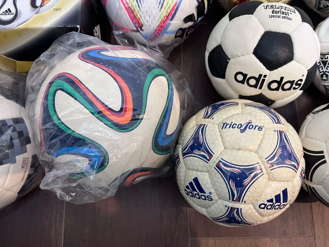 adidas サッカーW杯記念ボール ヒストリカルマッチボール　ミニボール