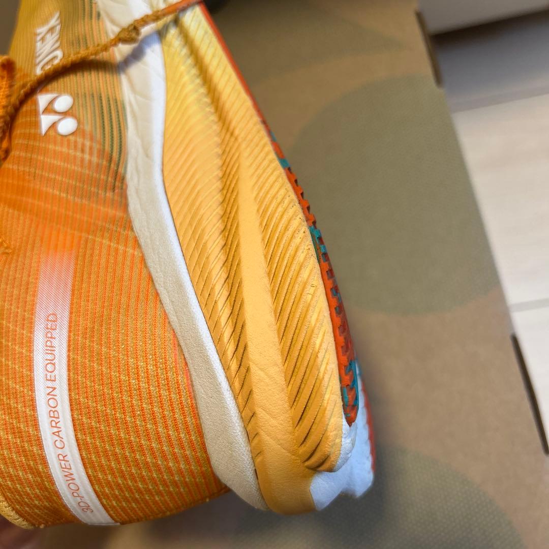 ヨネックス カーボンクルーズエアラスメン 26.5cm