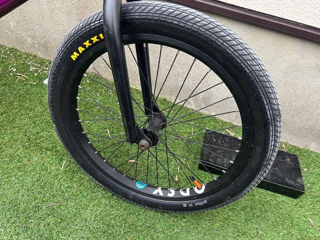 f*e様 超軽量BMX 20インチ ストリート　1から組みました。