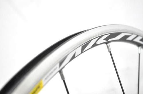 【みによん】MAVIC Aksium 700C フロントホイール
