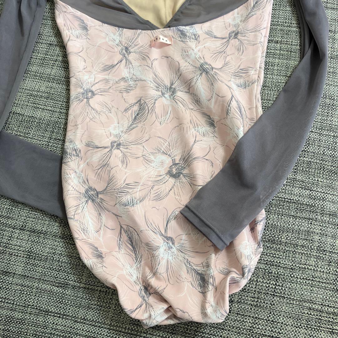 美品 stina 花柄 長袖レオタード P
