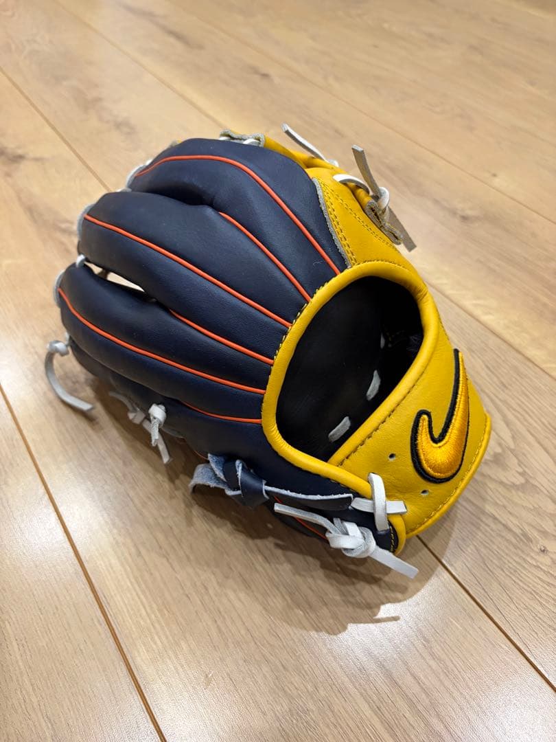 NIKE一般内野手グローブ！廃盤品！限定モデル！ほぼ新品！