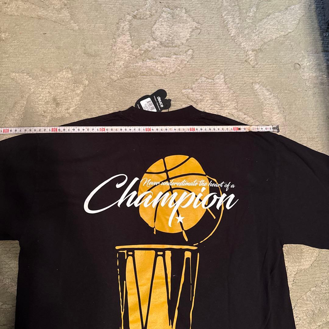 レア　未使用タグ付き　dudes Tシャツ　サイズM NBAトロフィー