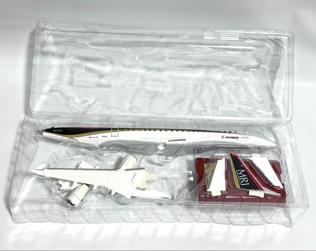 全日空商事 1/100 三菱 MRJ JA21MJ