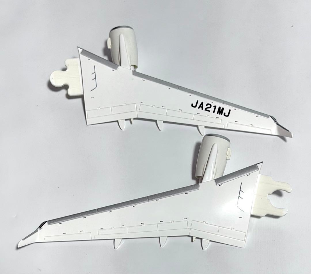 全日空商事 1/100 三菱 MRJ JA21MJ