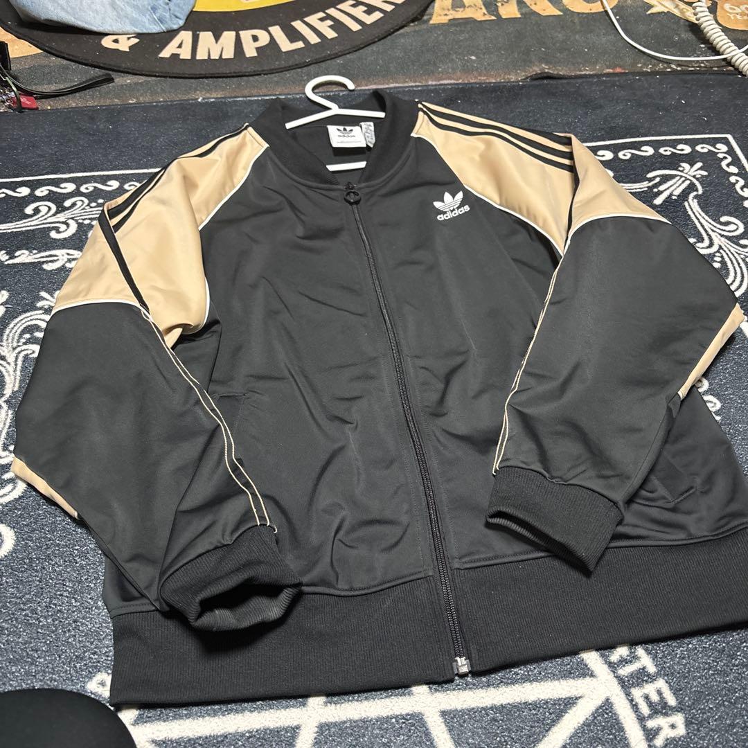 adidas ジャージ上下セット 黒/ベージュ