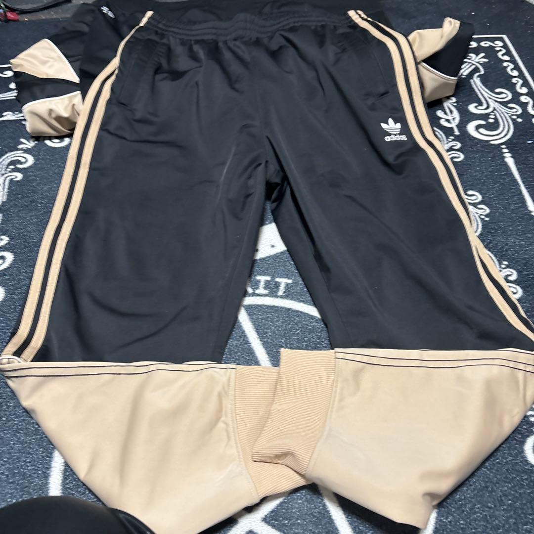 adidas ジャージ上下セット 黒/ベージュ