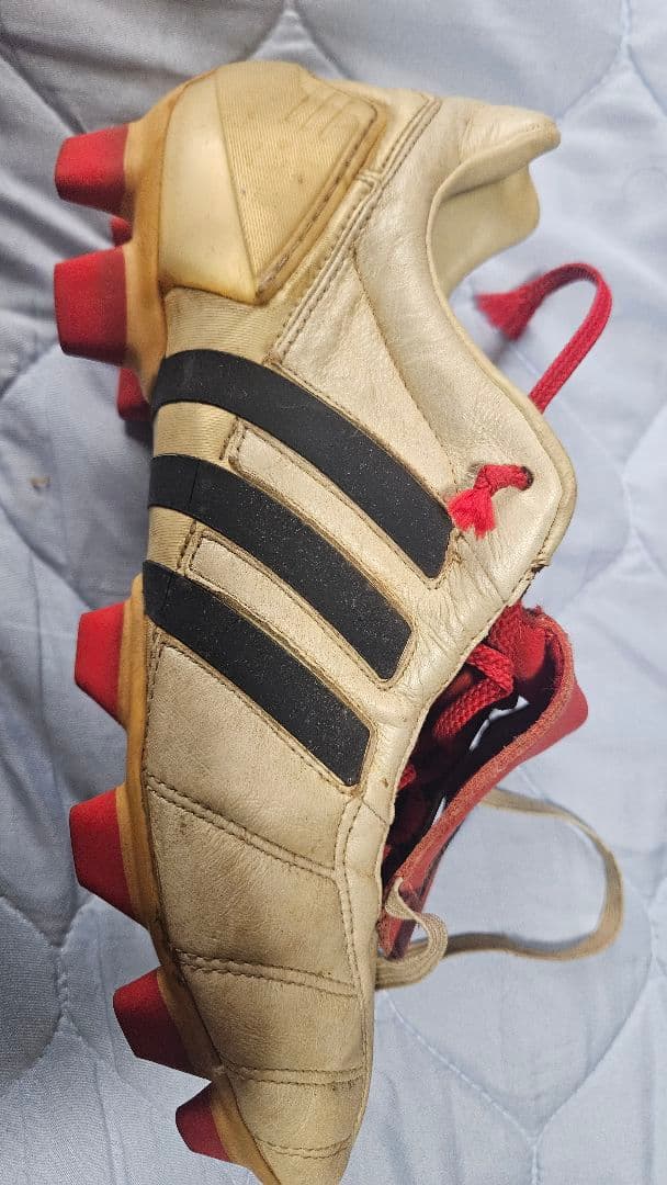 adidas プレデターマニア　　2002 サッカーシューズ シャンパンゴールド