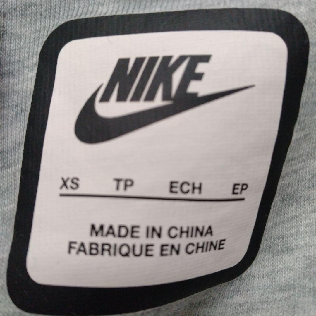Nike　テックフリース　レディースXS