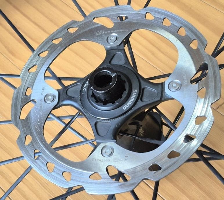 DT SWISS E1800 SPLINE 650Bリア＆新品GP5000