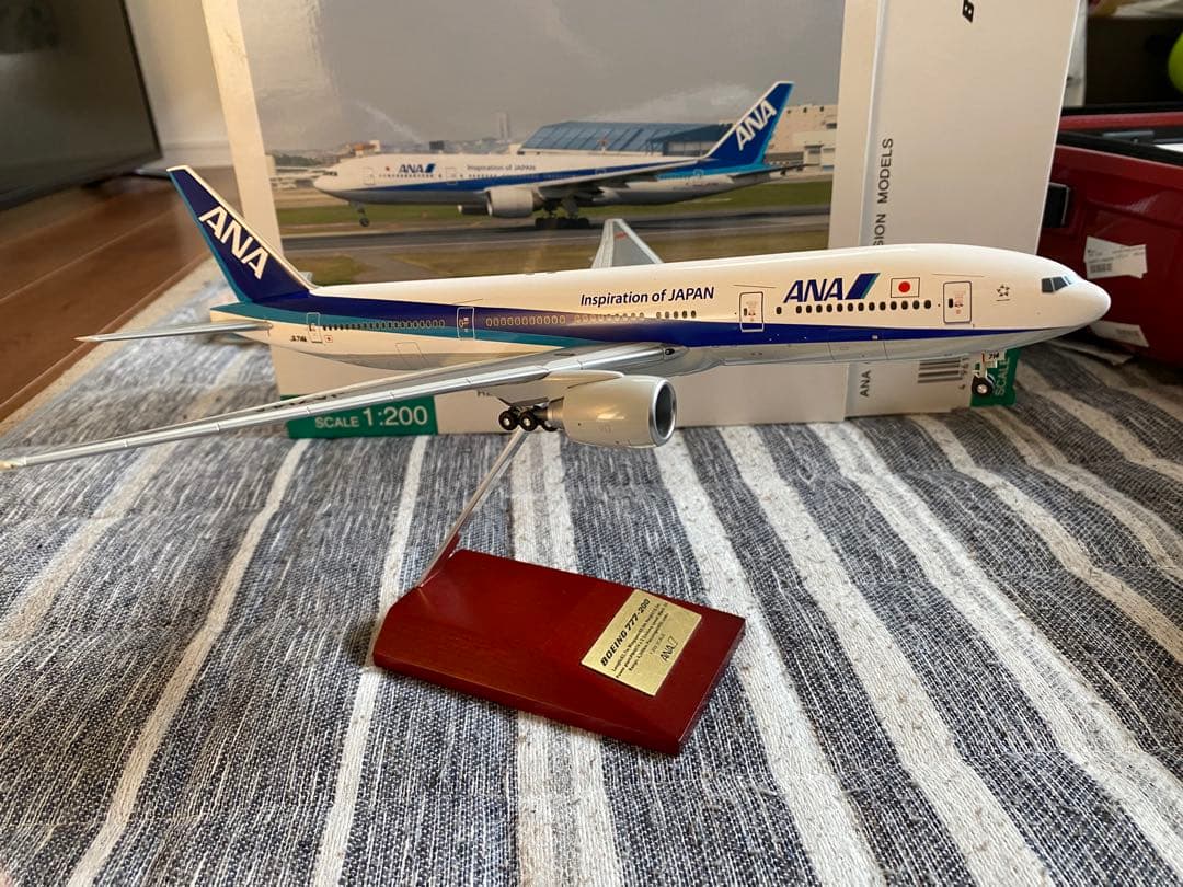 航空機・ヘリコプター ANA Boeing 777-200 JA714A 1:200