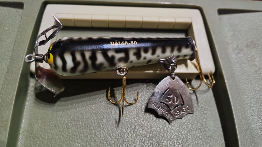 ザウルストイレン バルサ50 アメイジングバット 中古品 レア
