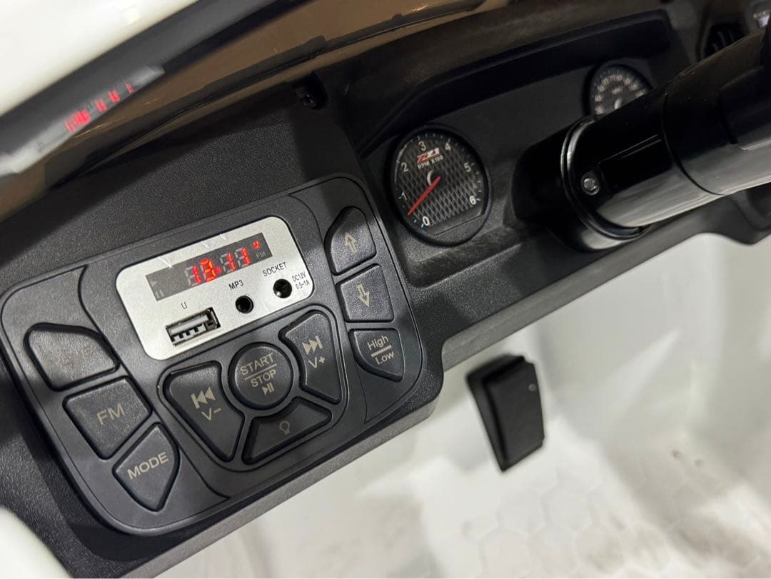 《aoiの為購入不可⚠️》シルバラード　電動乗り用自動車　本日より再販