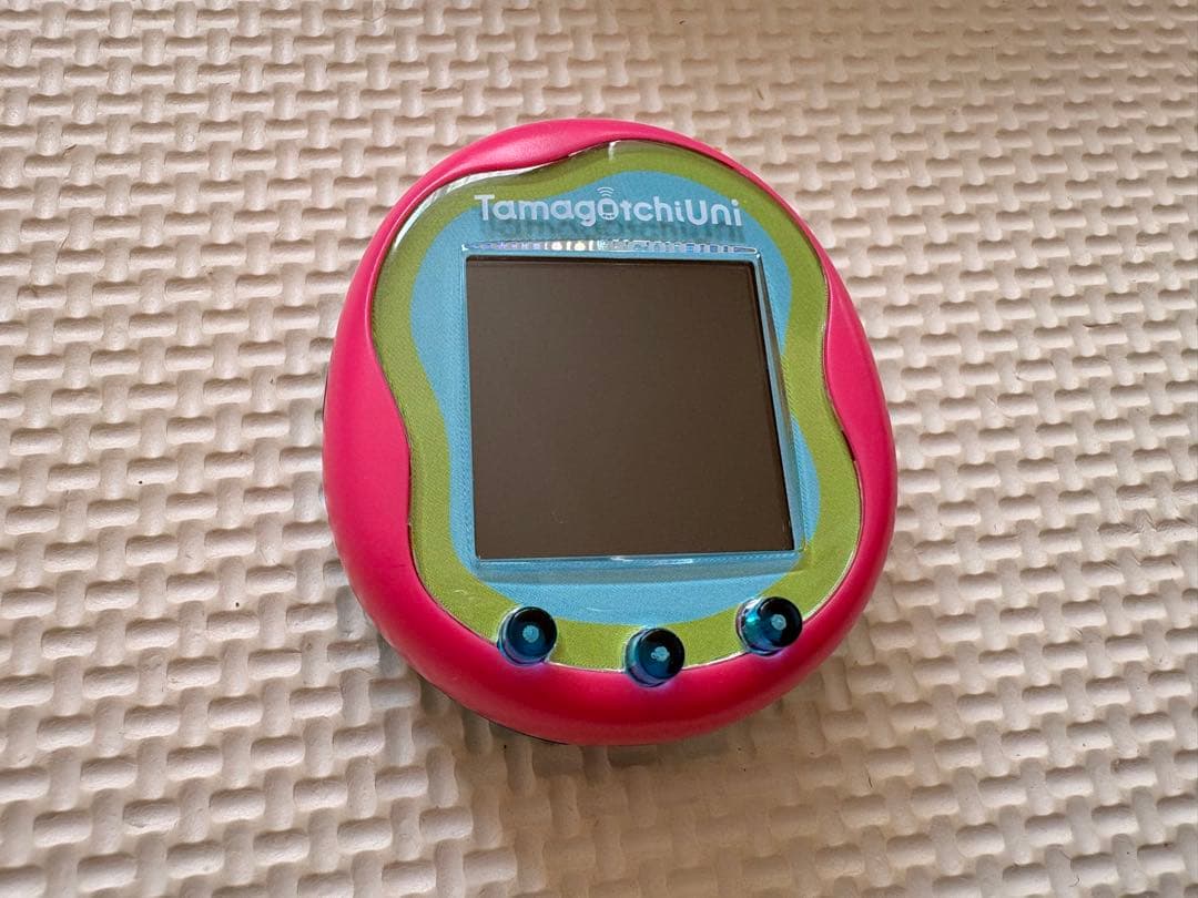 Tamagotchi Uni ピンク 本体と付属品　たまごっちUni