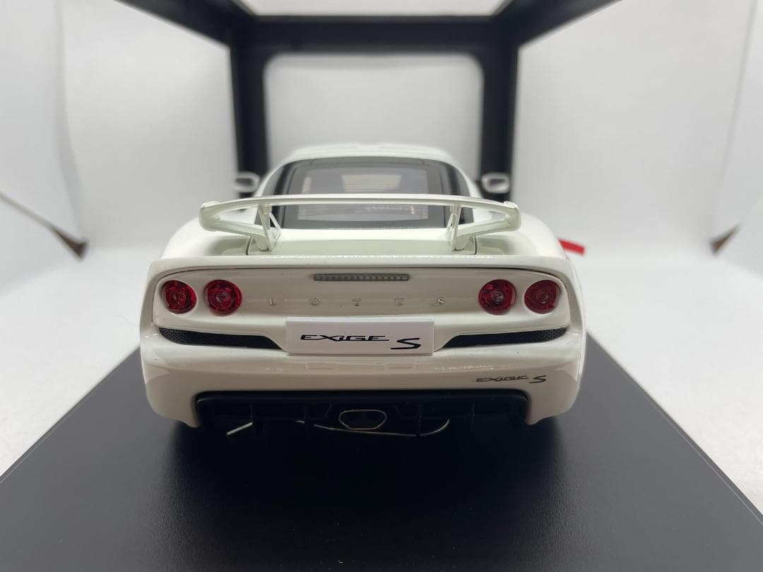 101-006 オートアート 1/18 ロータス エキシージ S White
