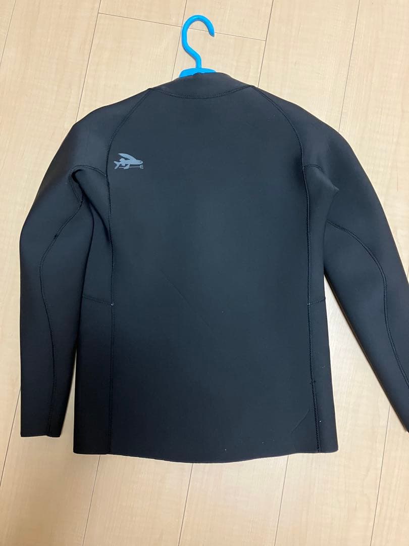 patagonia タッパー 2ミリ 黒 Lサイズ