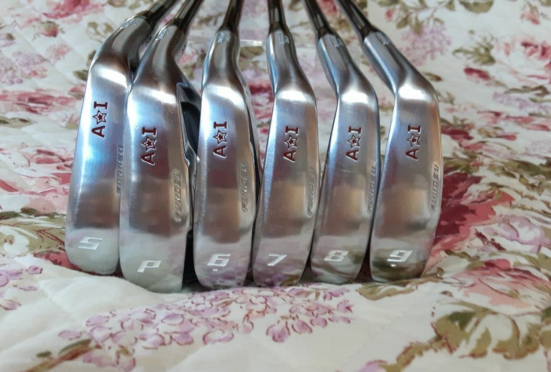 只今　交渉中　BS   TOUR  B  X--CB　AI 54  限定モデル