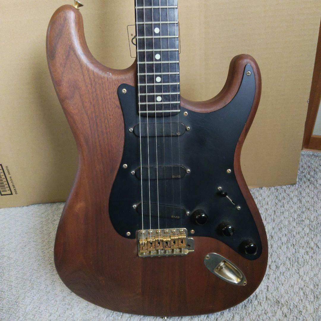 FENDER JAPAN　ST62-115WAL　ストラトキャスターエレキギター