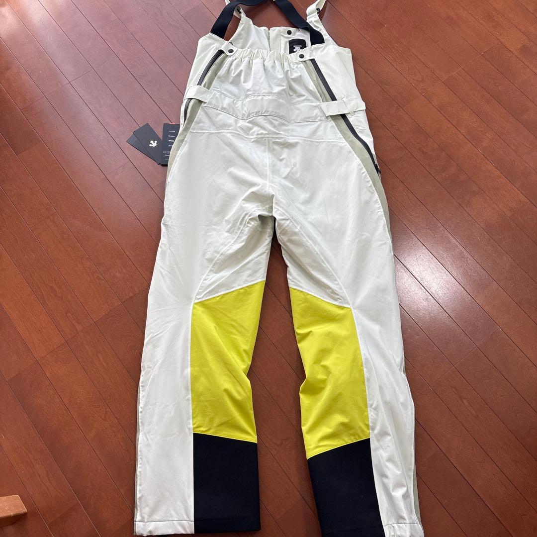 DESCENTE スキーパンツ　DWNWGD44
