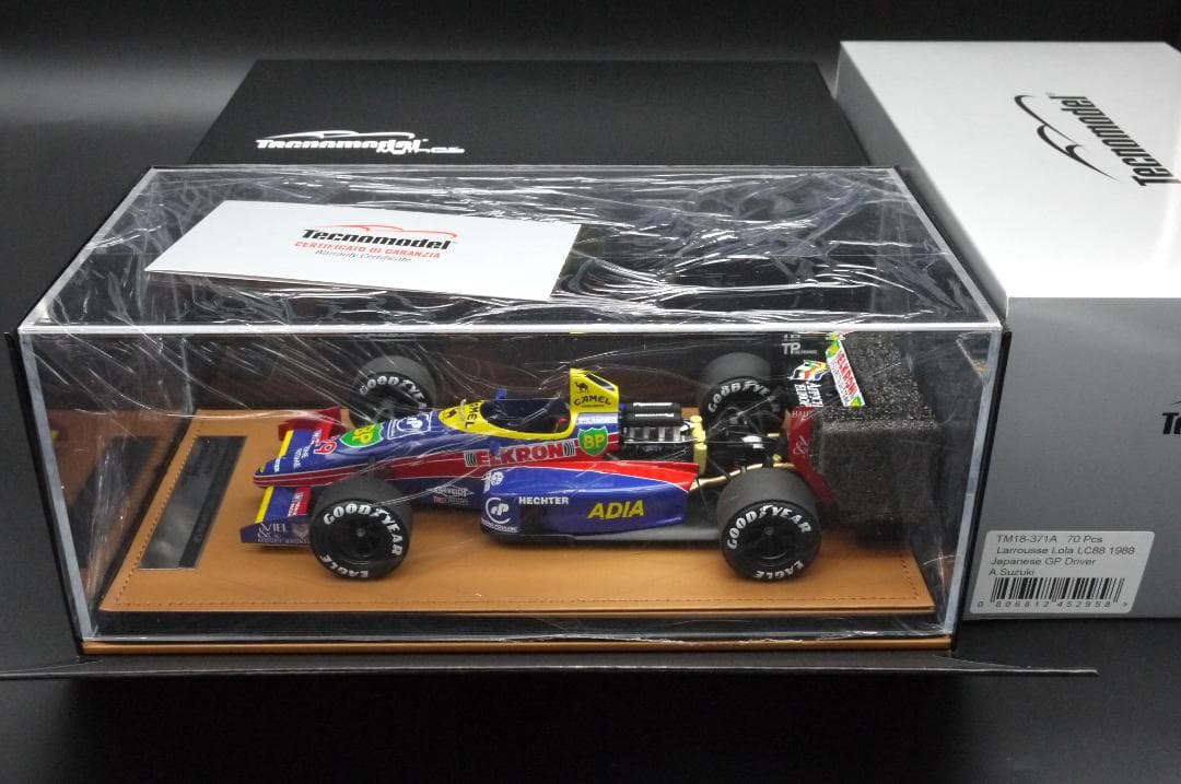 1/18 ラルース ローラ LC88 日本GP 1988 Camel 鈴木亜久里