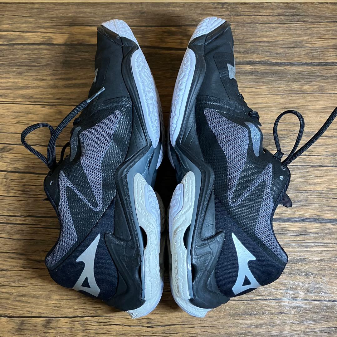 （K26198）ミズノ WAVE LIGHTNING バレーボール 29.5㎝