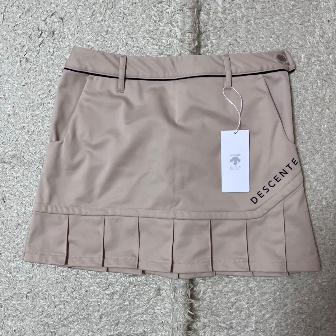 タグ付未使用　DESCENTE コーティングニットボンディングプリーツスカート