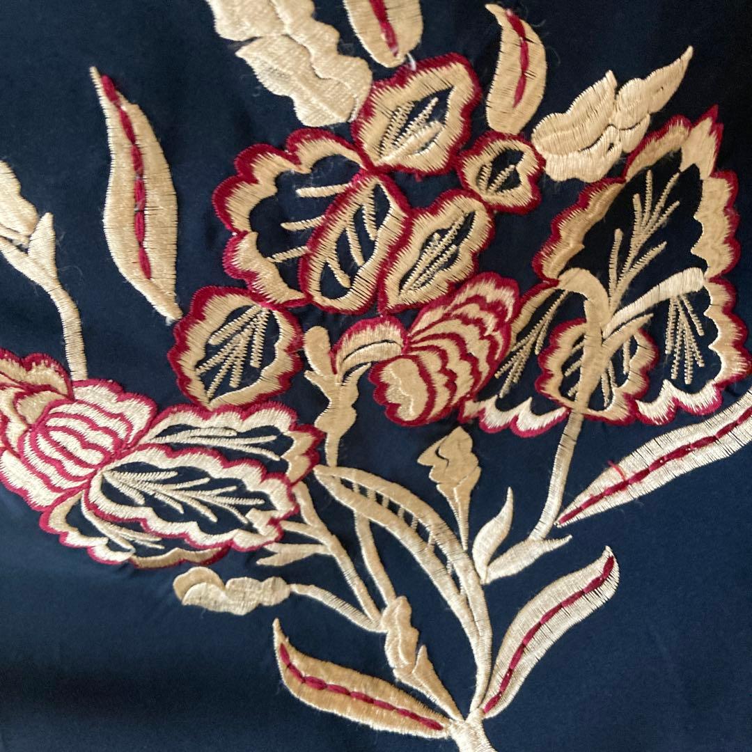 フラメンコ マントンシージョ 黒 × ゴールドベージュ 花柄刺繍 スペイン製