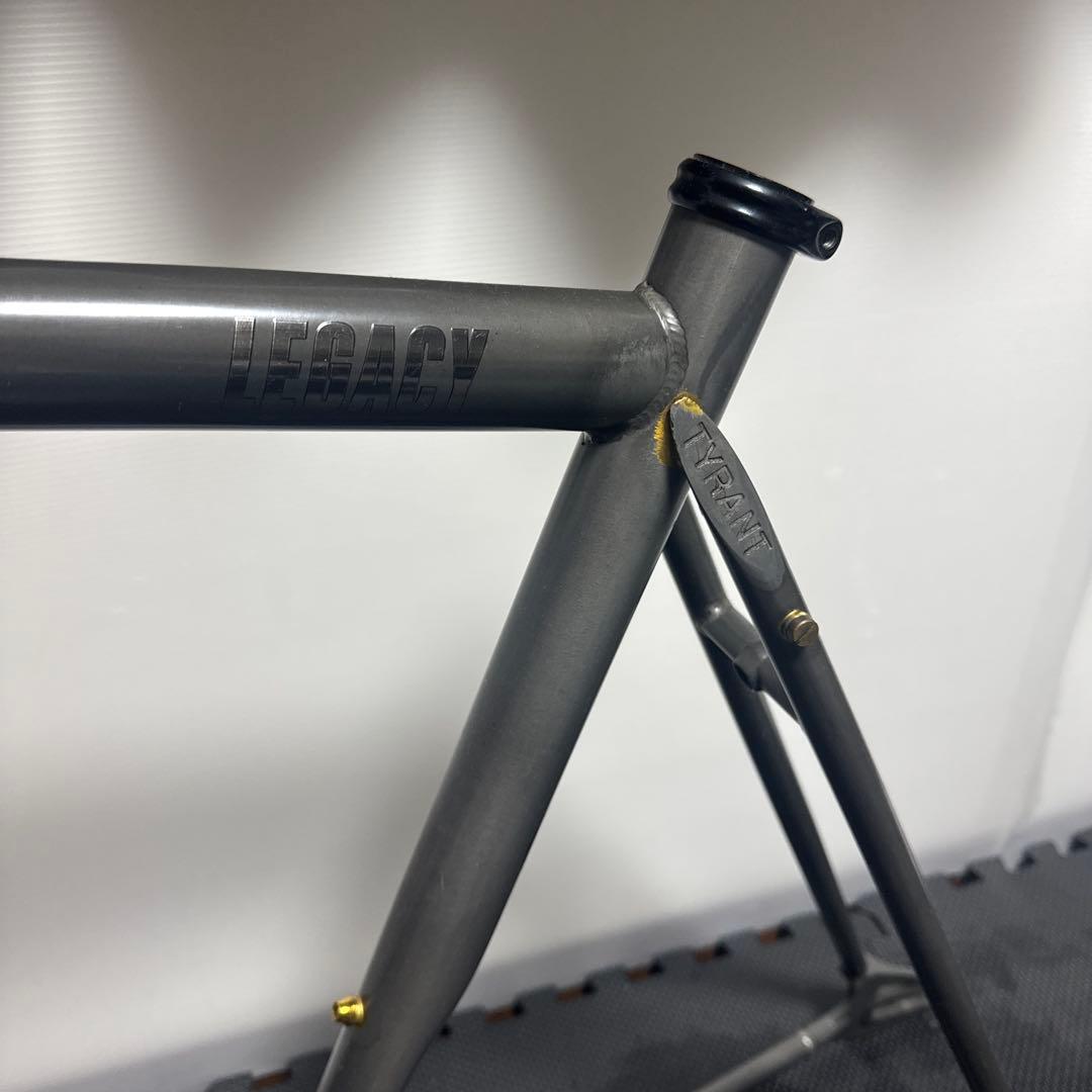 TYRANT BIKES LEGACY フレームセット 他パーツ