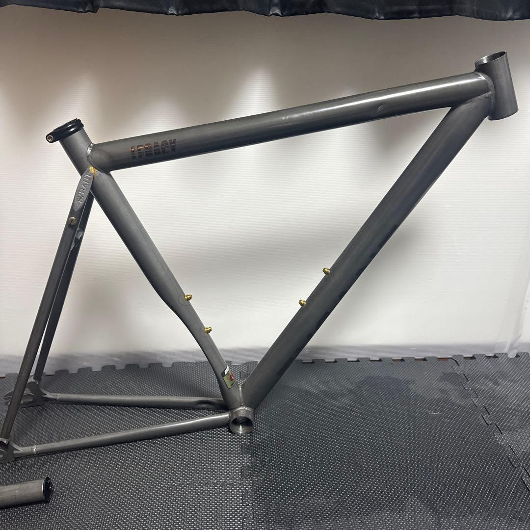 TYRANT BIKES LEGACY フレームセット 他パーツ