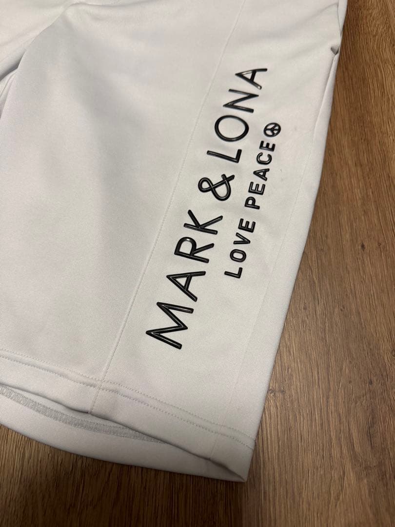 MARK & LONA ホワイトパンツ LOVE PEACE®