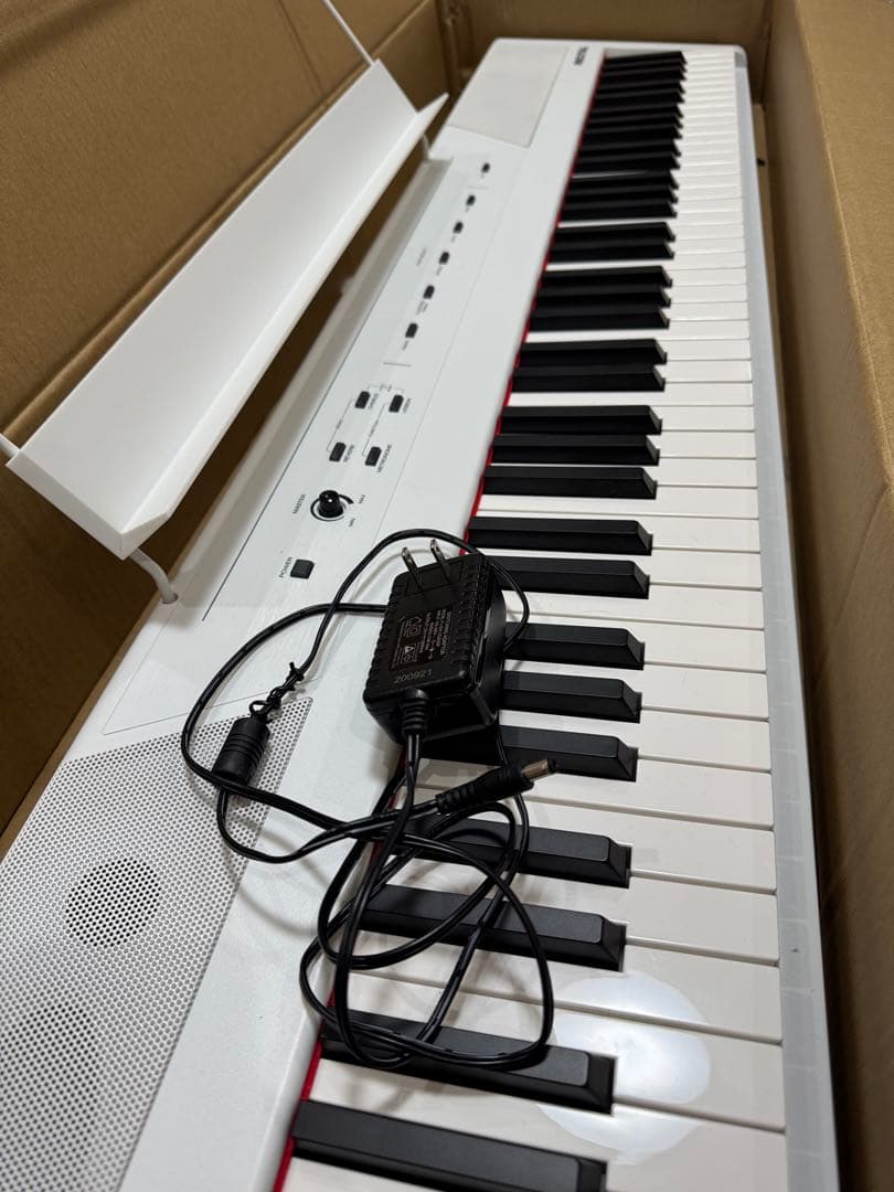 電子ピアノ　88鍵盤