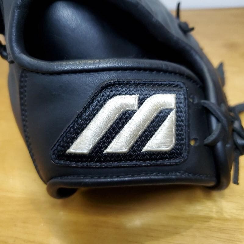 ミズノ イチローモデル プラチナ Mラベル 左投げ用 良品 外野用 軟式グローブ