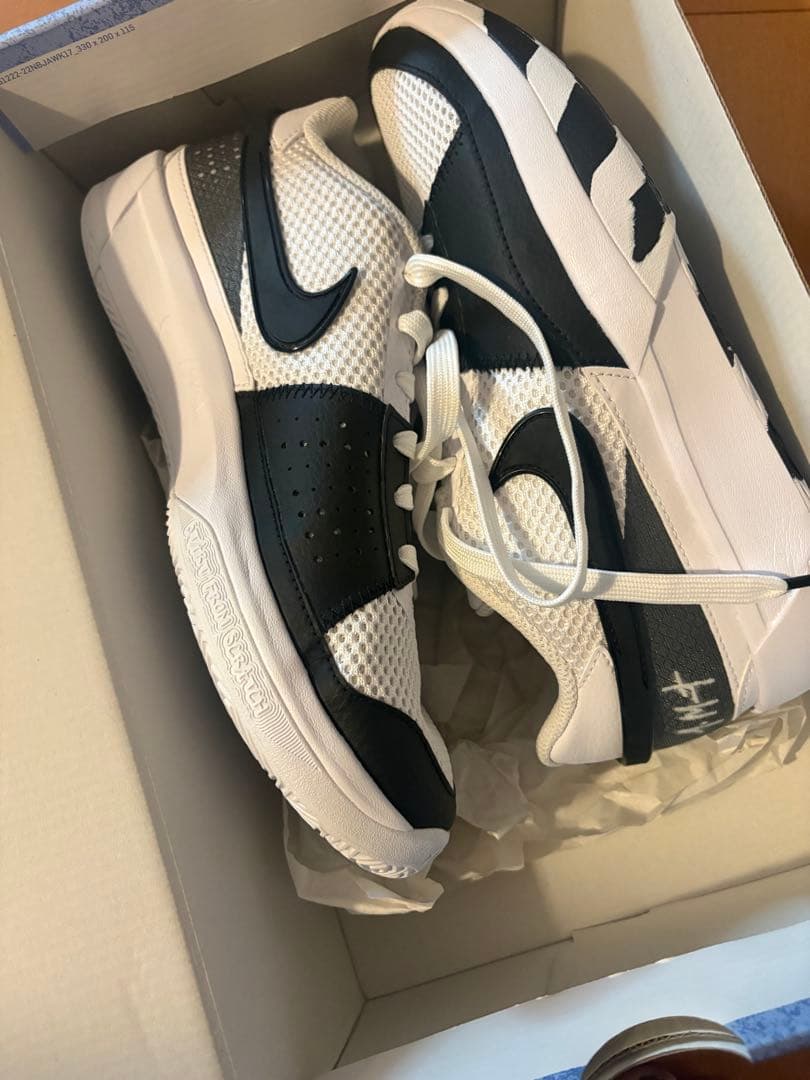 新品！バスケ　バッシュ　NIKE ナイキ　24cm