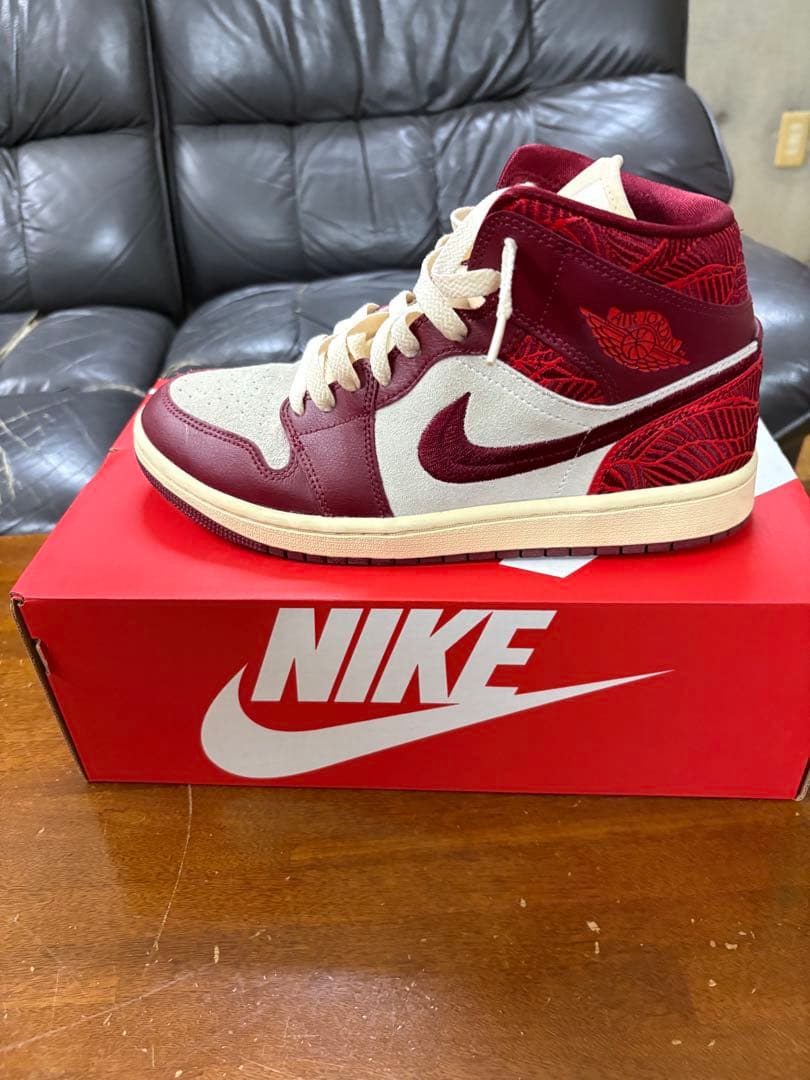 Nike Air Jordan 1 バーガンディ/クリーム 最終値下げ