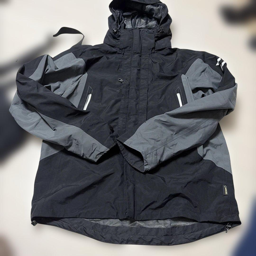 ダイワ　DAIWA GORE-TEX フィッシングスーツ(上下セット)