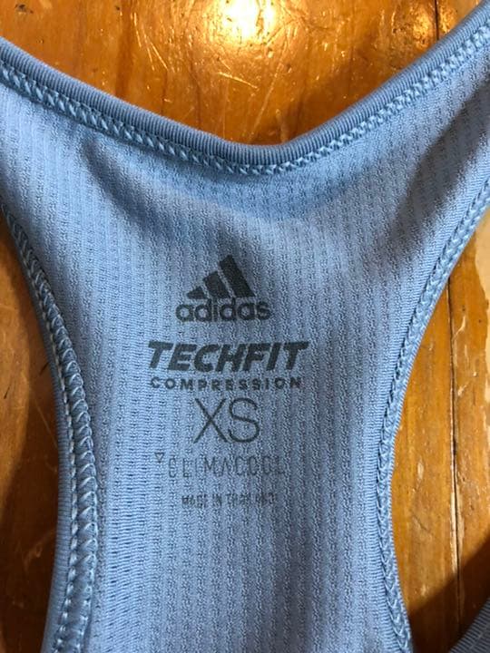 試着のみ　adidas TECHFIT S XS トレーニング　ヨガ　上下セット