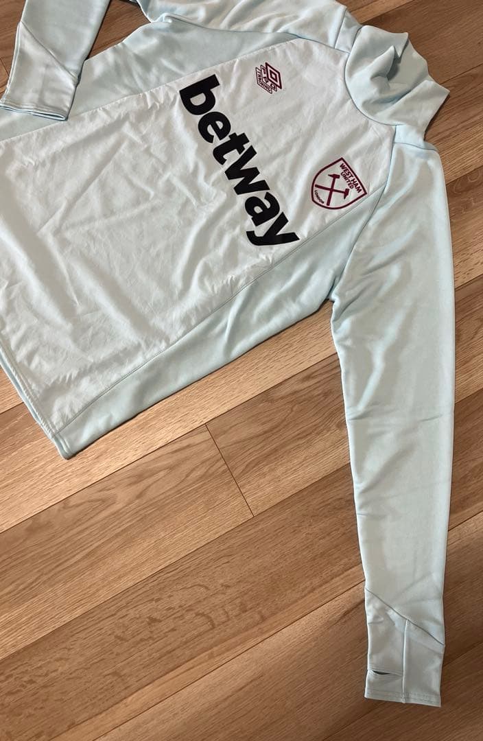 UMBRO ウエストハム　ドリルトップ　サッカー　ジャージ　新品