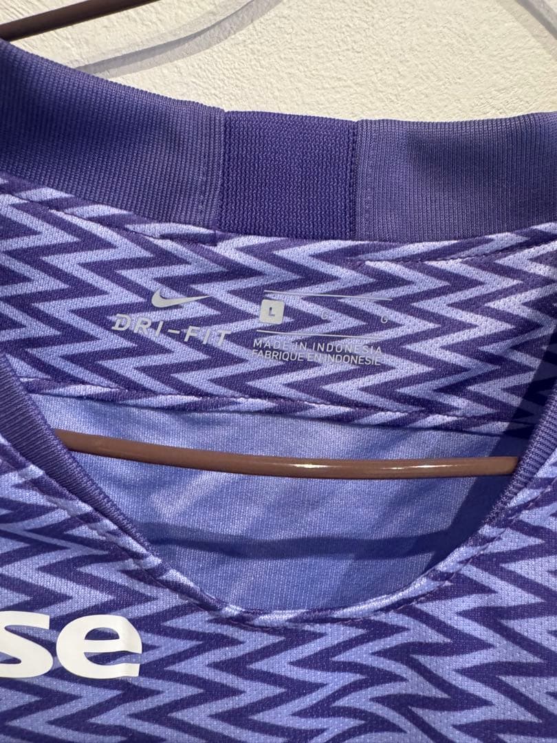 2019サンフレッチェ広島Nike 紫色 サッカーシャツ Lサイズ（NO.なし）