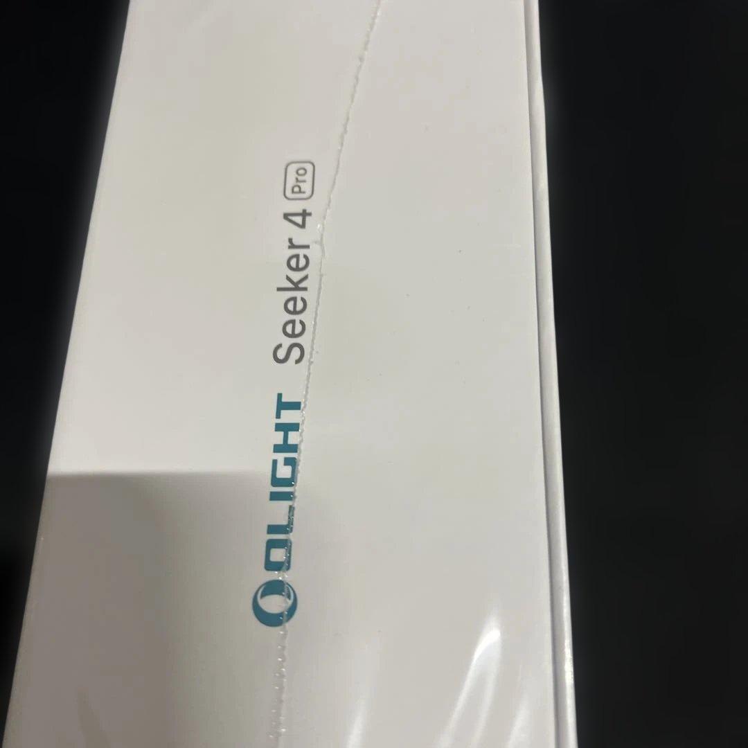 新品未開封　OLIGHT(オーライト) Seeker 4 Pro LEDライト