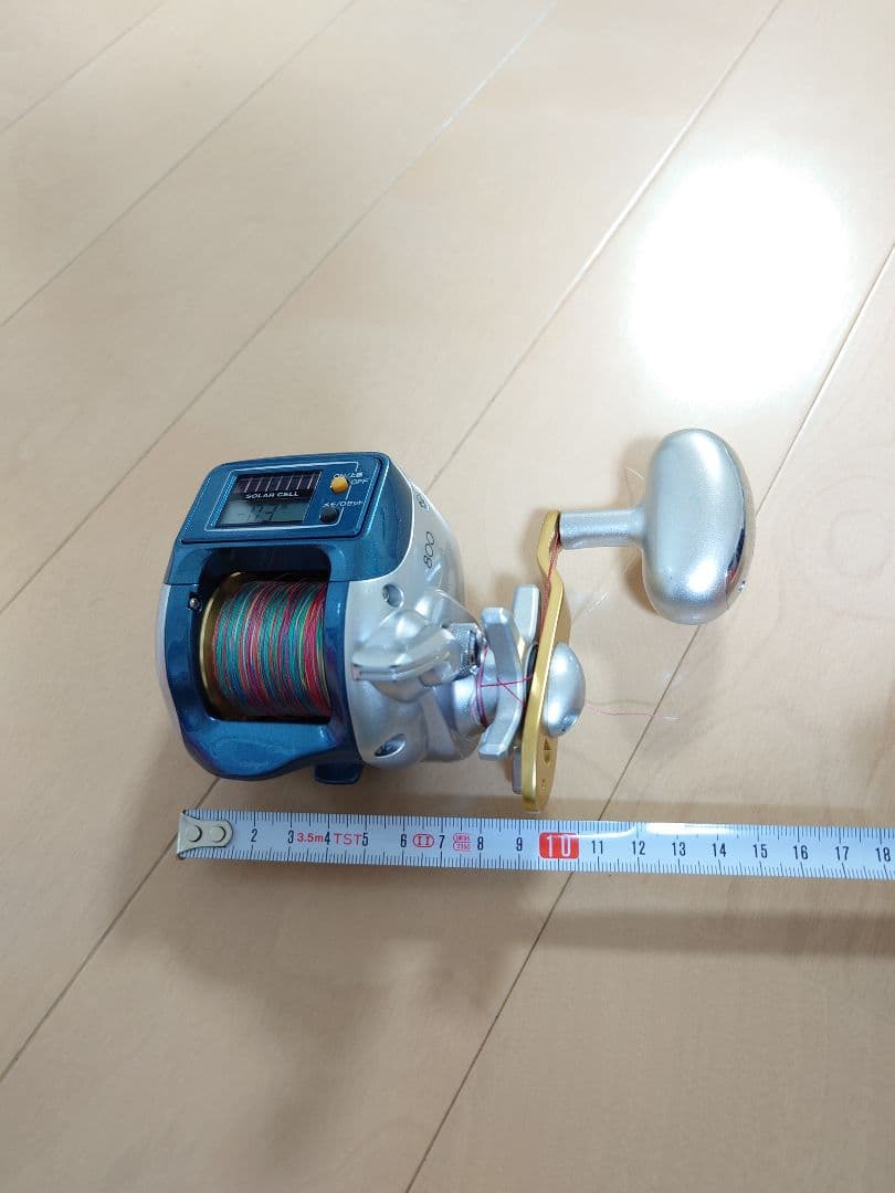 SHIMANO デジタル表示 フィッシングリール 800