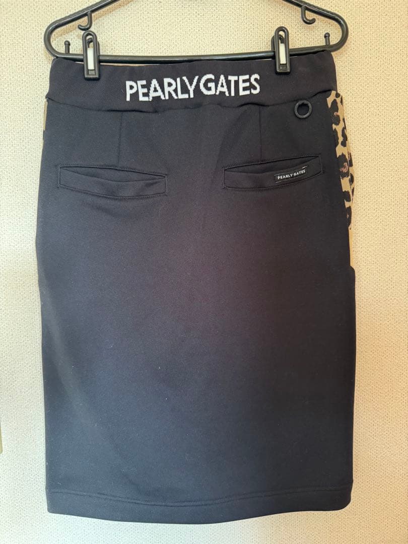 PEARLY GATES 黒スカート レオパード柄
