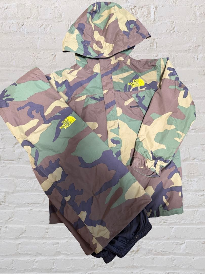 【美品】ノースフェイス　スノーウエア130cm 上下セット