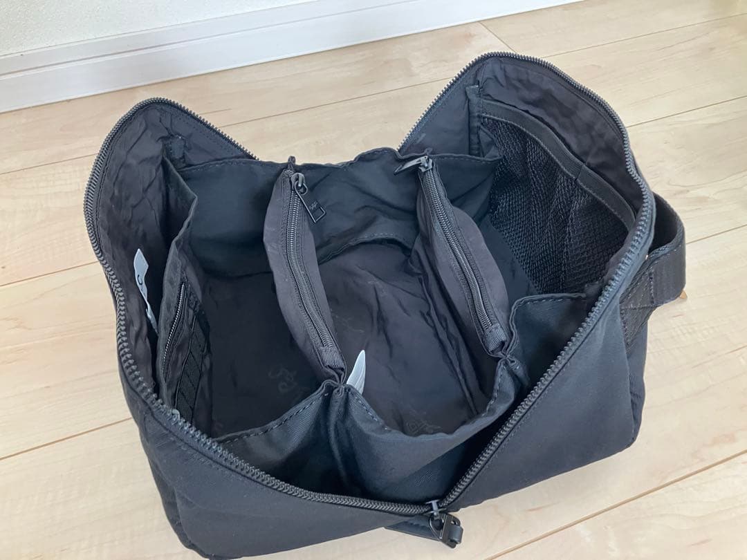 ちゃこさん専用　A.P.C. 黒 ナイロンポーチ