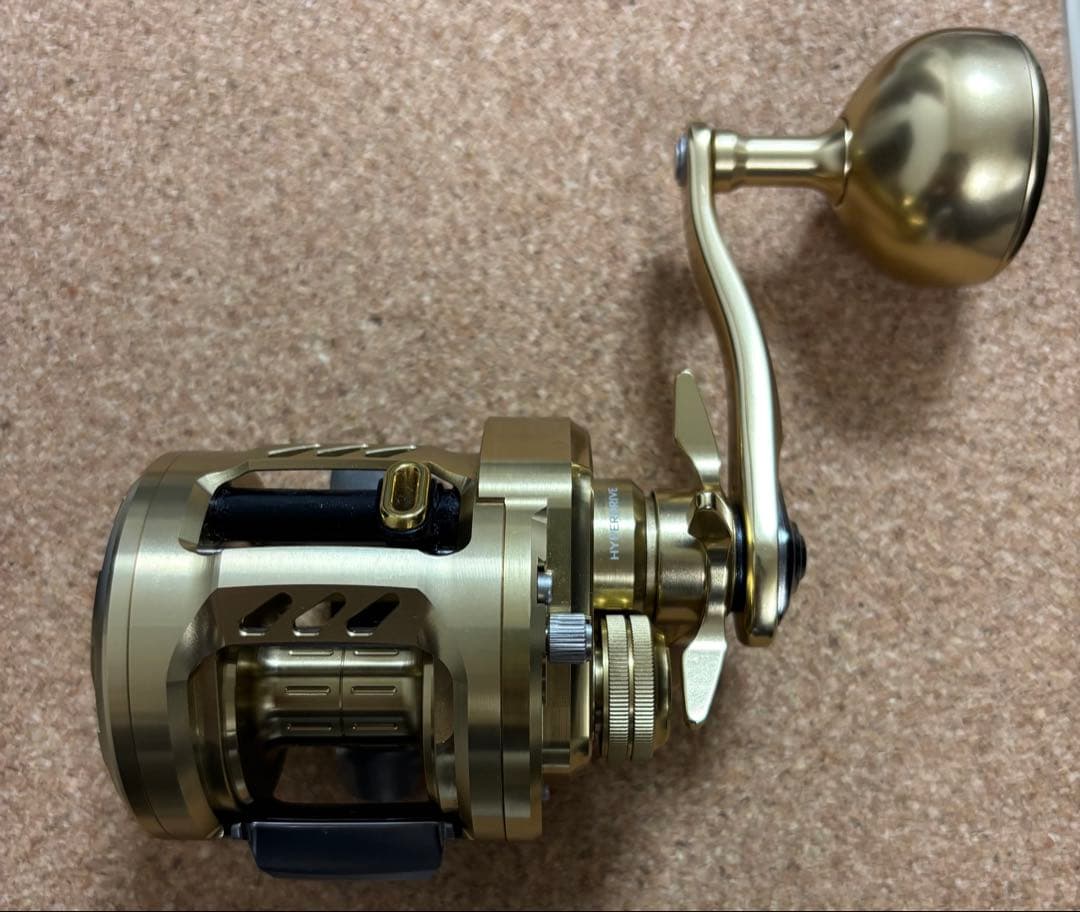 ☆最終価格☆【超美品】（Daiwa）21 BASARA 200（右巻き）