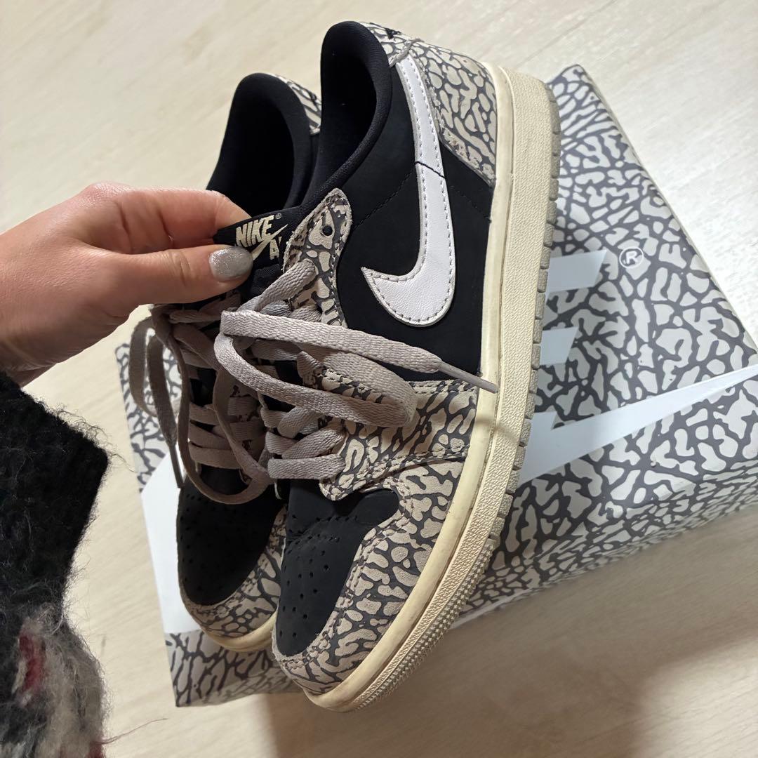 NIKE ブラックセメント　JORDAN1 スニーカー