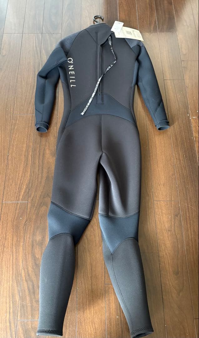 O'NEILL フルスーツ 3-2ミリ　Mサイズ　新品