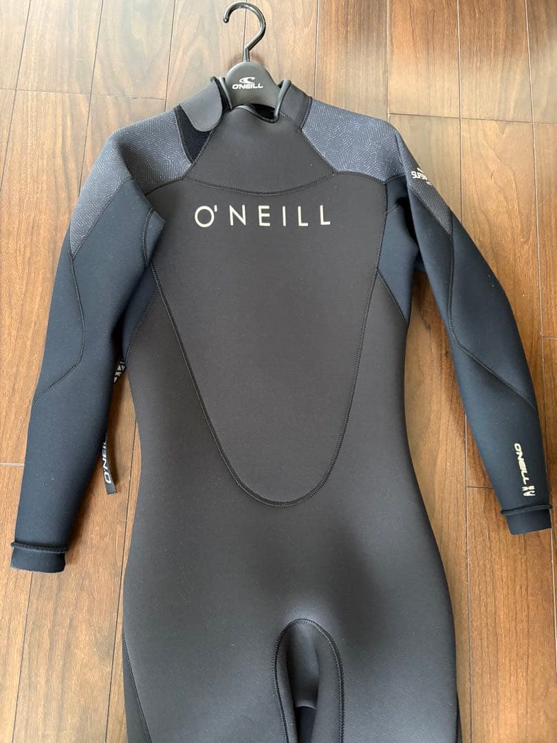 O'NEILL フルスーツ 3-2ミリ　Mサイズ　新品