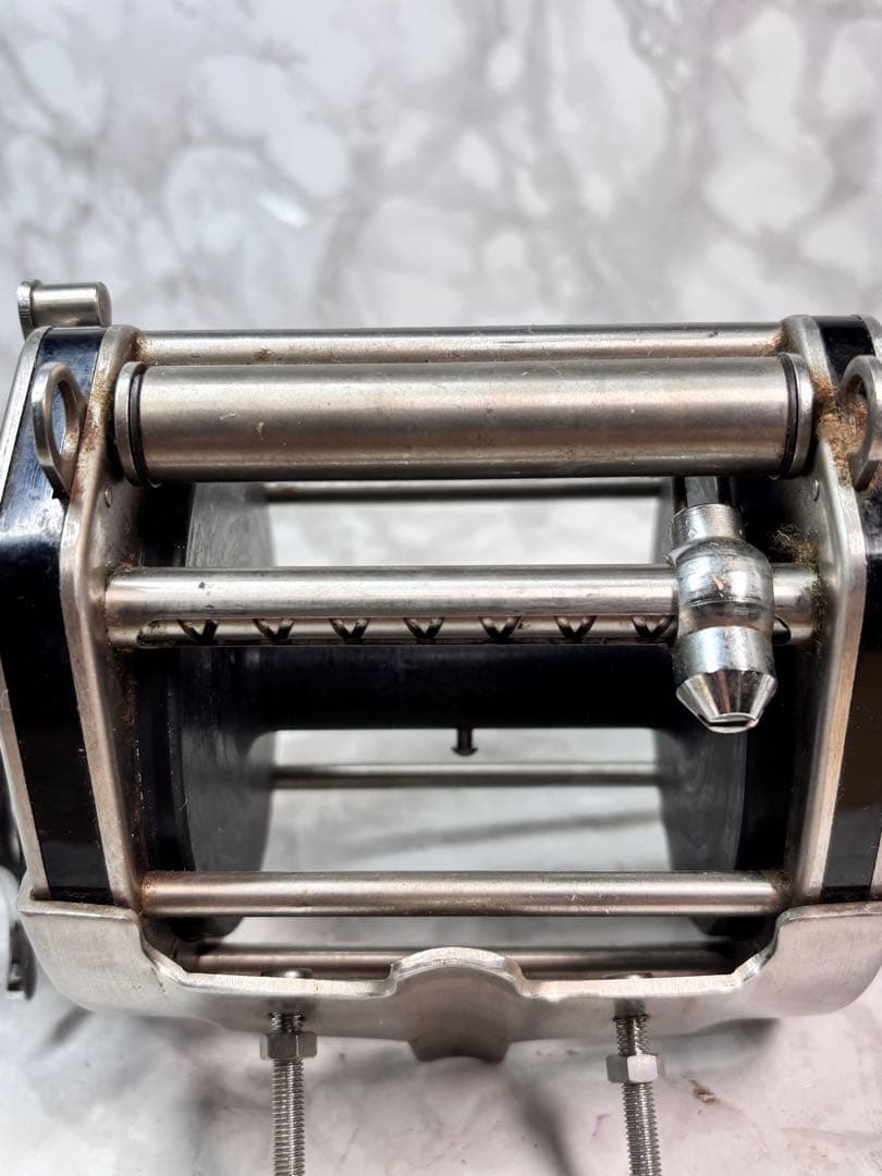 希少　RYOBI ADVENTURE 110 釣りリール コンパクト 軽量