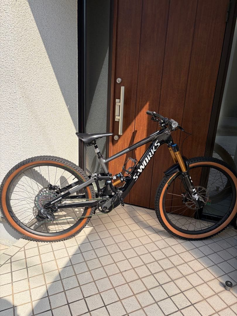 スペシャライズドS-Works KENEVOカーボンフルサス E-MTB